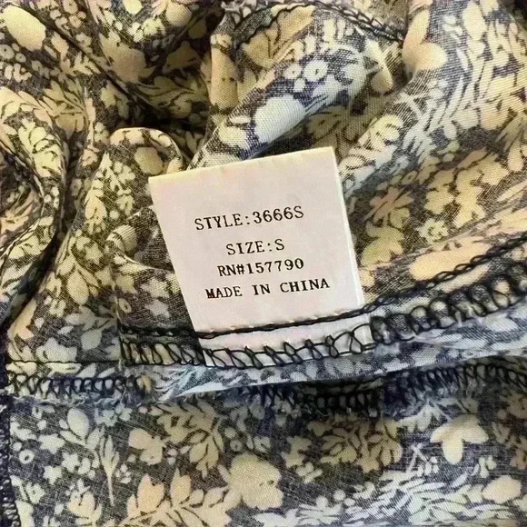 Pinch Women’s Blue and White Floral Printed Flounce Mini Skirt Size Small - Picture 10 of 10